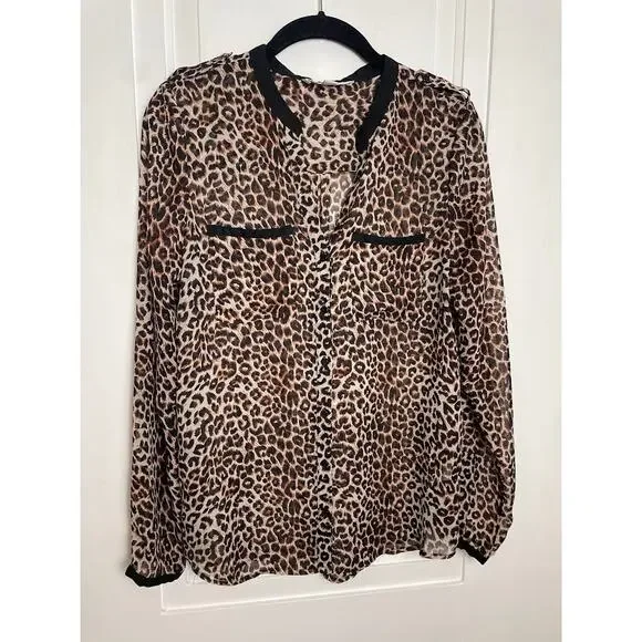 Olive & Oak Sheer Leopard Print Blouse Long Sleeve Button Up Top Relaxed Fit S - Picture 2 of 9